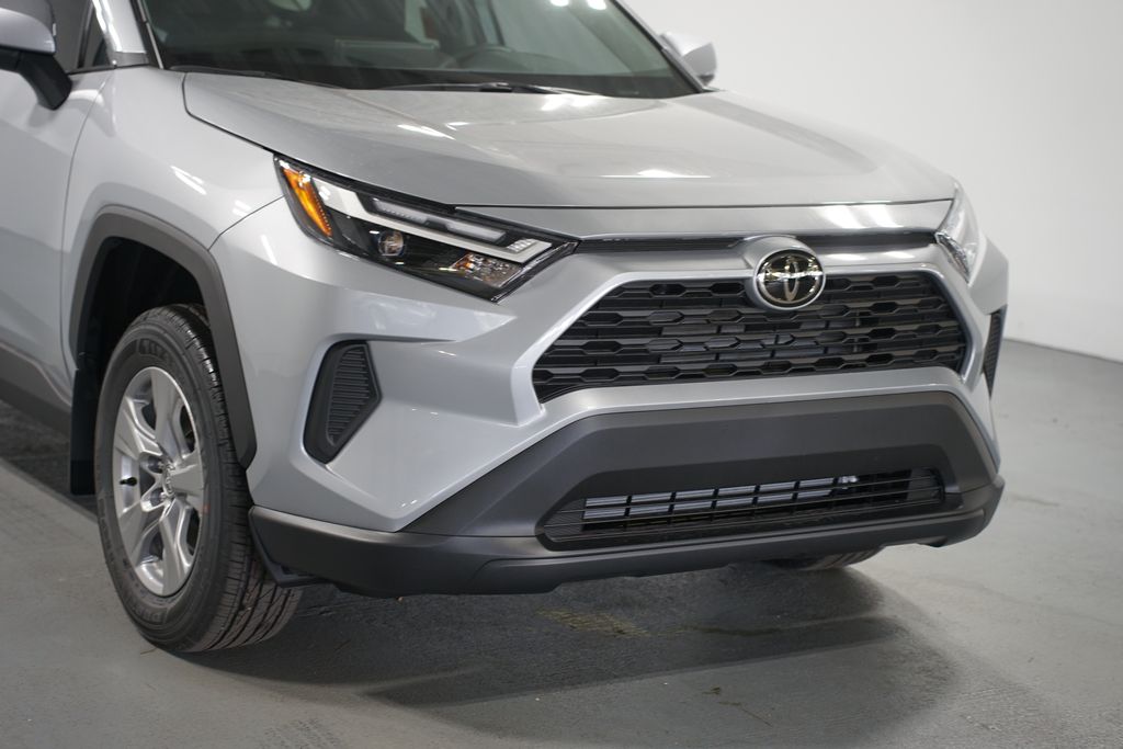 Thumbnail: 2025 Toyota RAV4 - 4