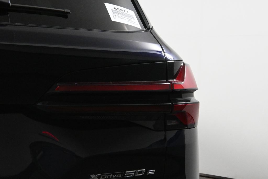 Thumbnail: 2026 BMW X5 - 13