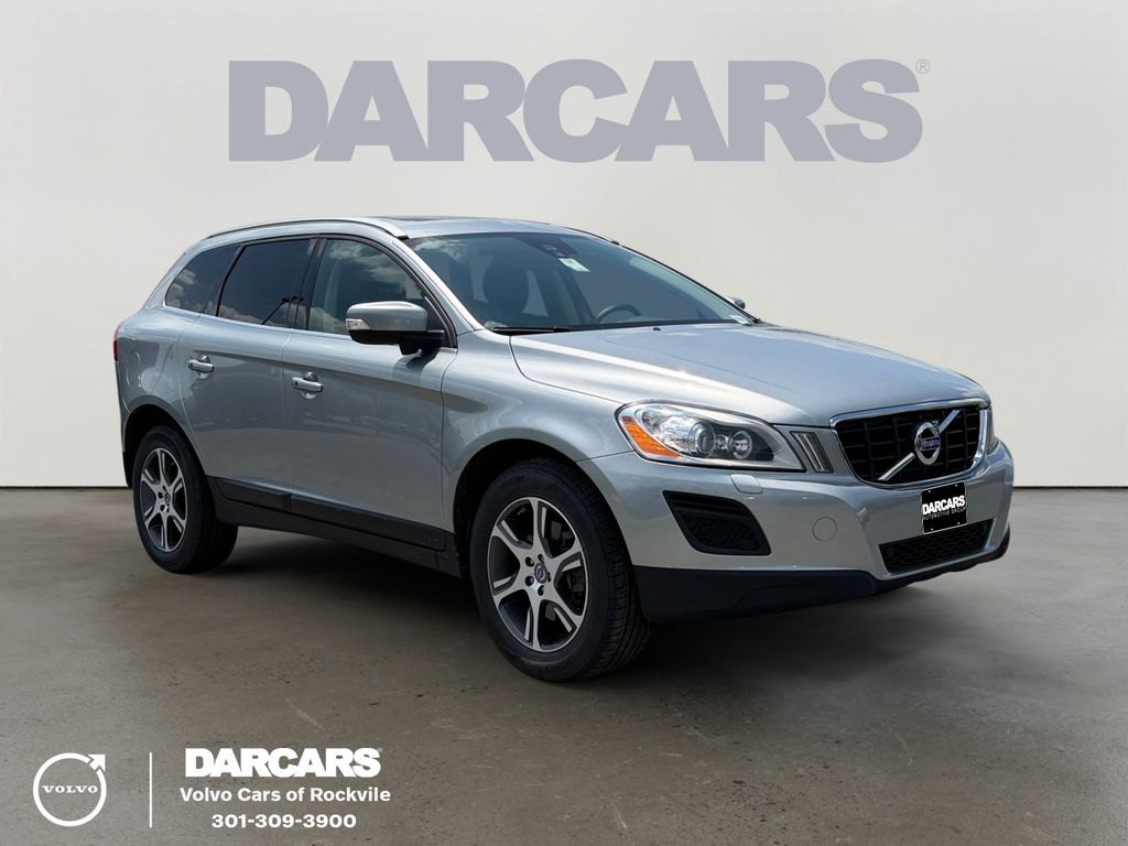 Electric Silver Metallic 2013 Volvo XC60 SUV / Crossover All-Wheel Drive 6-Speed Automatic