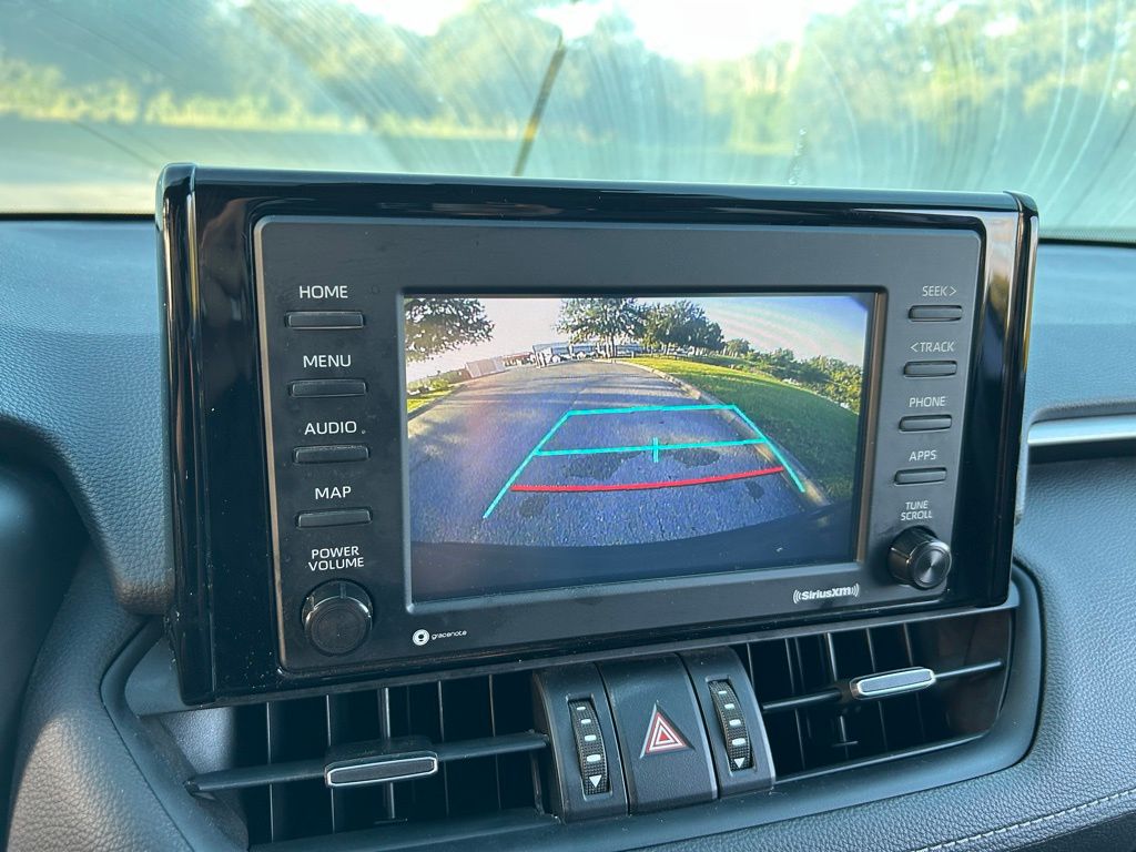 Thumbnail: 2021 Toyota RAV4 - 26