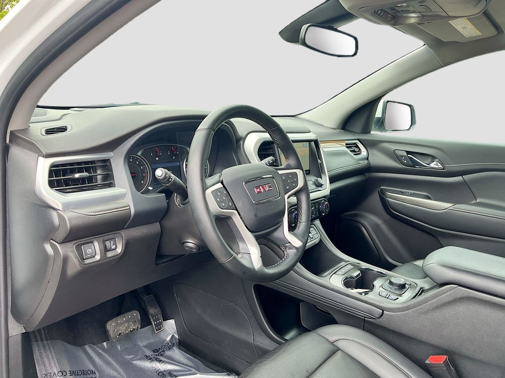 Used 2023 White GMC SLT image 9