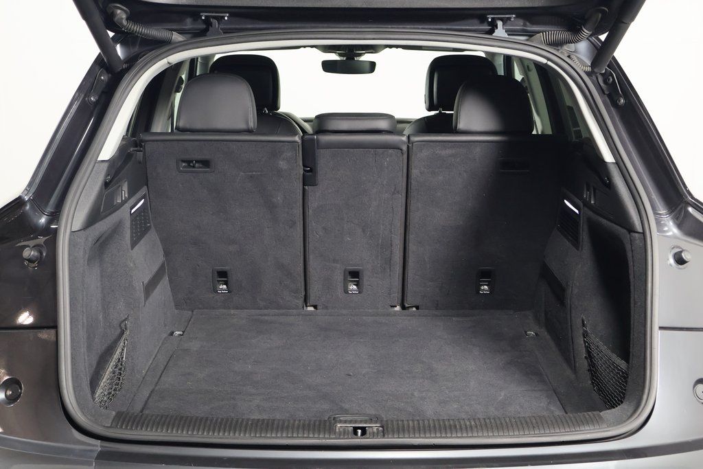 Thumbnail: 2018 Audi Q5 - 14