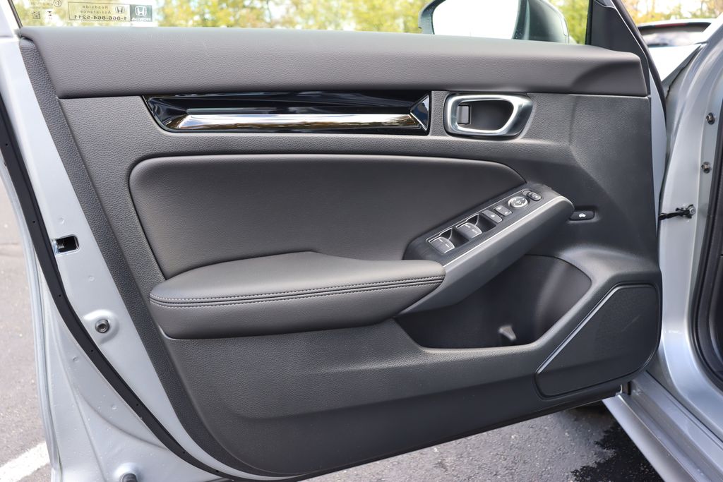 2025 Honda Civic Sport Touring 28