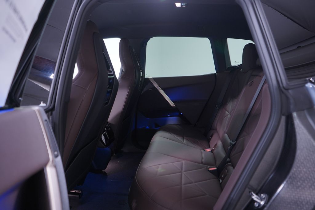 Thumbnail: 2026 BMW iX - 9