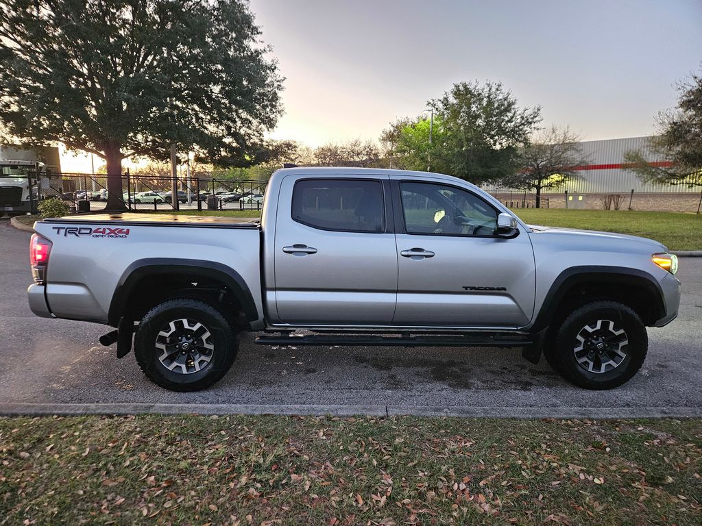 2022 Toyota Tacoma TRD Off-Road 6