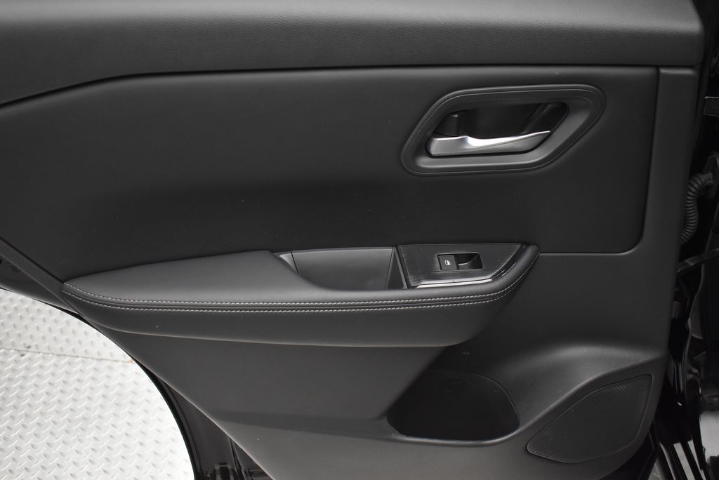 Thumbnail: 2024 Nissan Rogue - 30