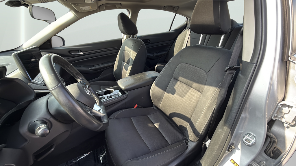 Used 2024 Nissan Altima Sedan