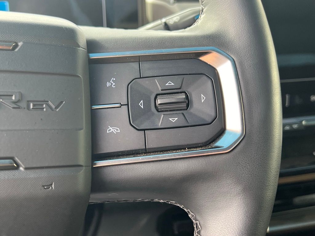 Thumbnail: 2025 GMC Hummer EV - 9