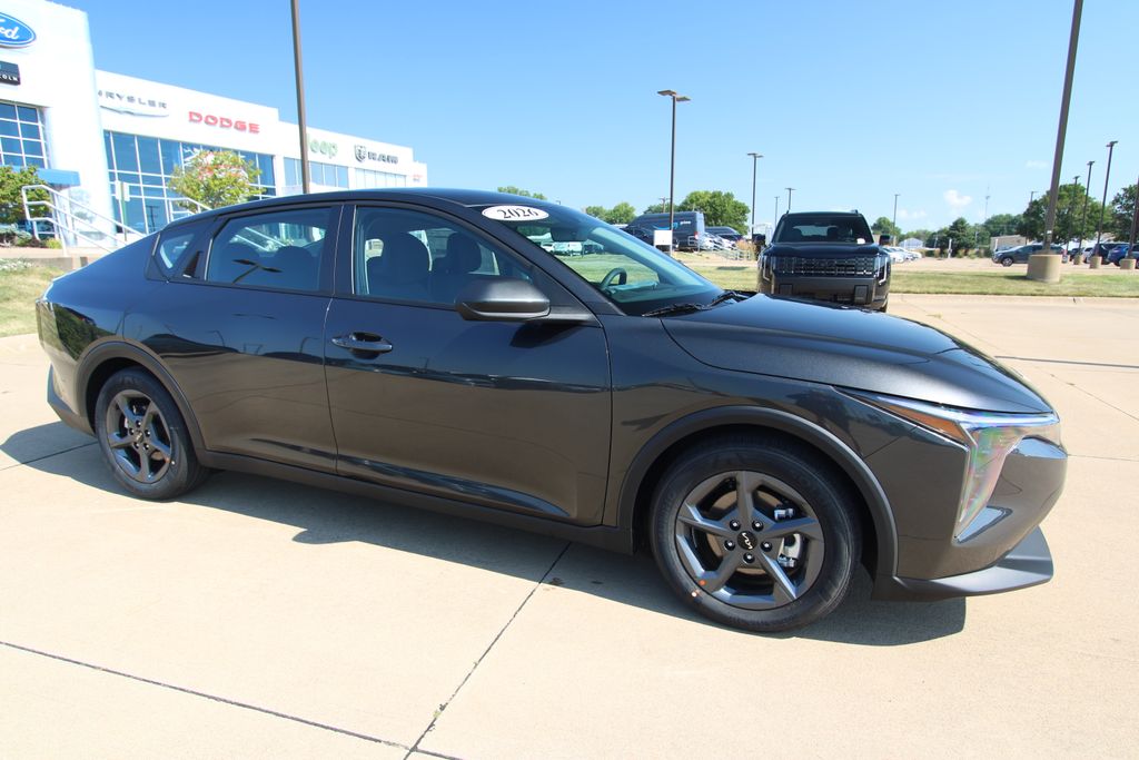 New 2026 Kia K4 Sedan