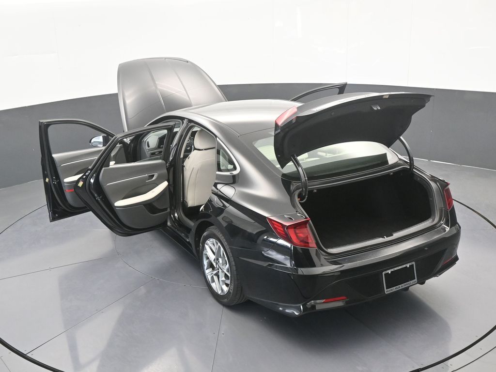 Used 2023 Onyx Black Hyundai SEL image 30
