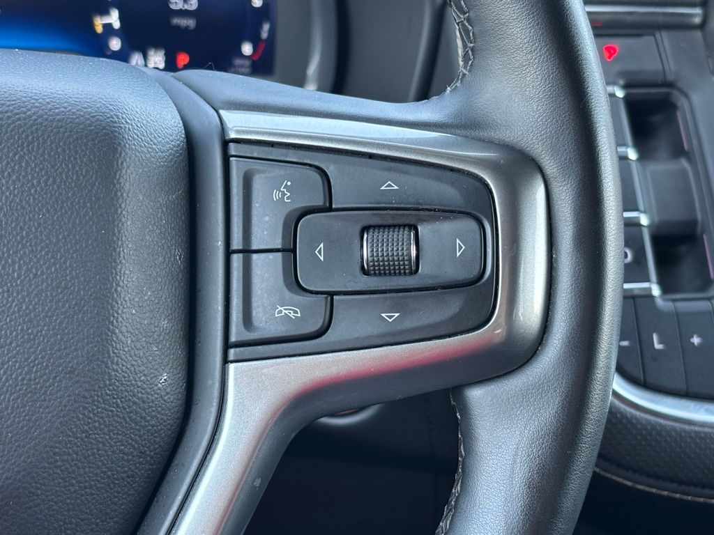 2023 Chevrolet Suburban Premier photo
