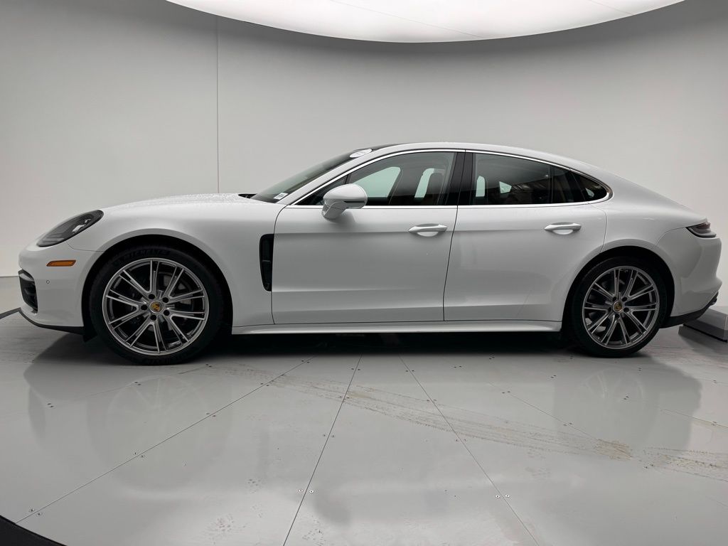 2023 Porsche Panamera  2