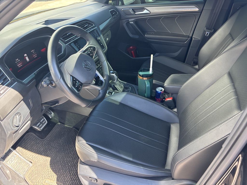 2023 Volkswagen Tiguan SE R-Line Black 3