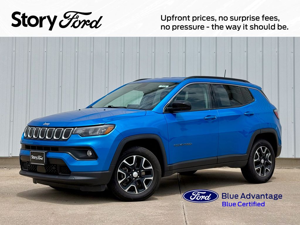  2022 Jeep Compass Latitude 4WD   