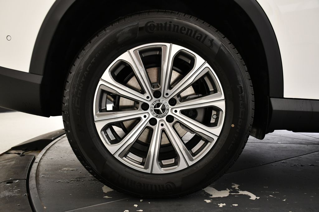 Thumbnail: 2026 Mercedes-Benz GLC - 15