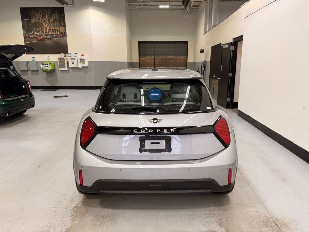 Thumbnail: 2025 MINI Cooper - 4