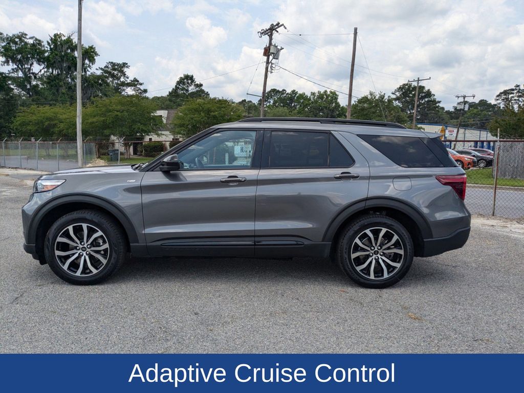 2022 Ford Explorer ST-Line