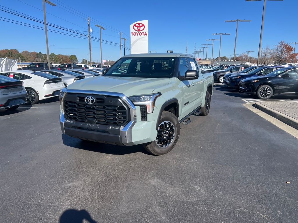 2025 Toyota Tundra SR5 CrewMax Cab 4WD