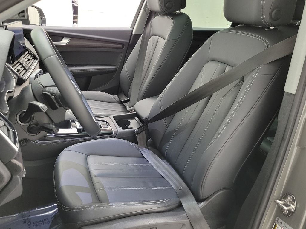 Thumbnail: 2023 Audi Q5 - 24