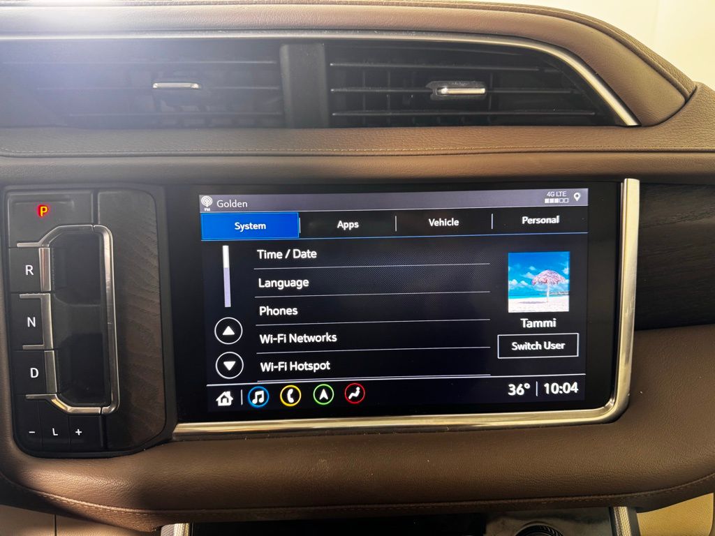 Used 2021 White GMC Denali image 10