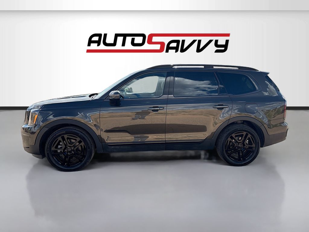 Used 2025 Green Kia EX X-Line image 4