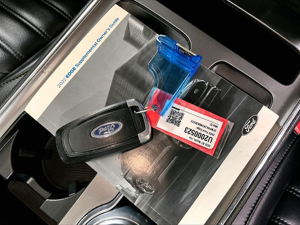 2022 Ford Edge — photo 30