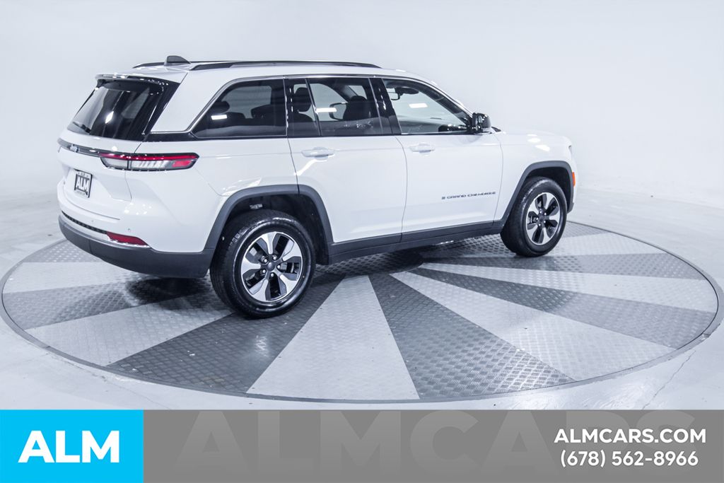 Used 2024 White Jeep 4xe image 10