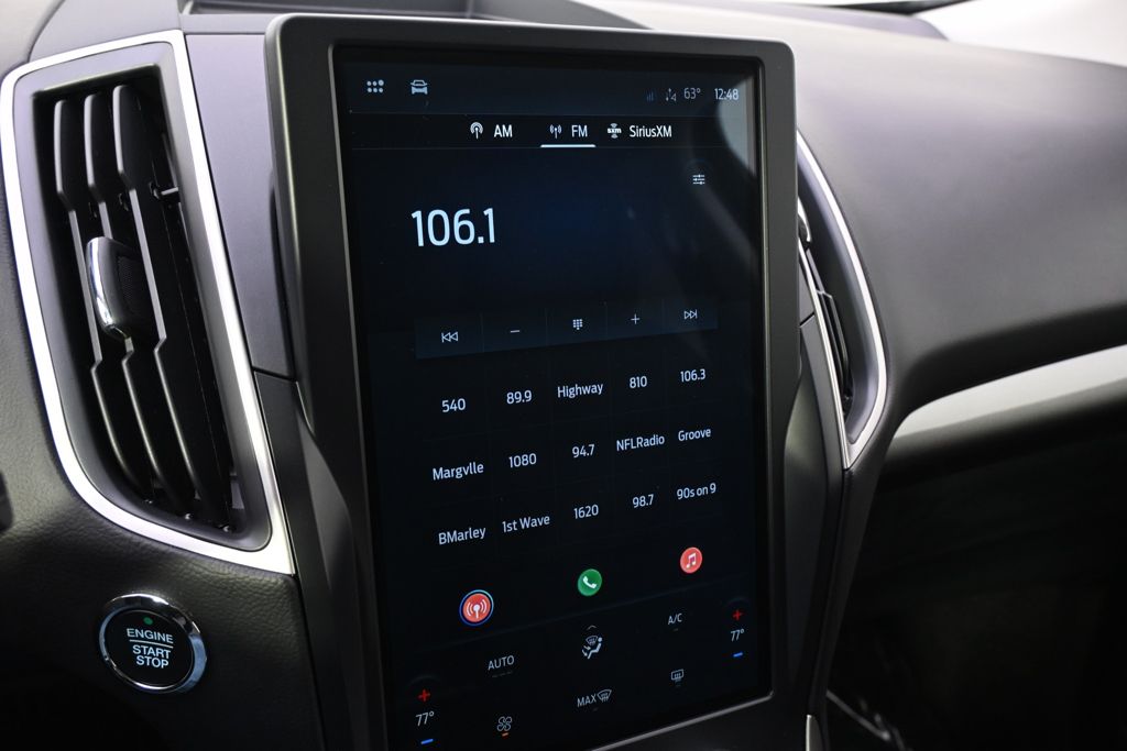 Used 2024 Silver Ford SE image 28