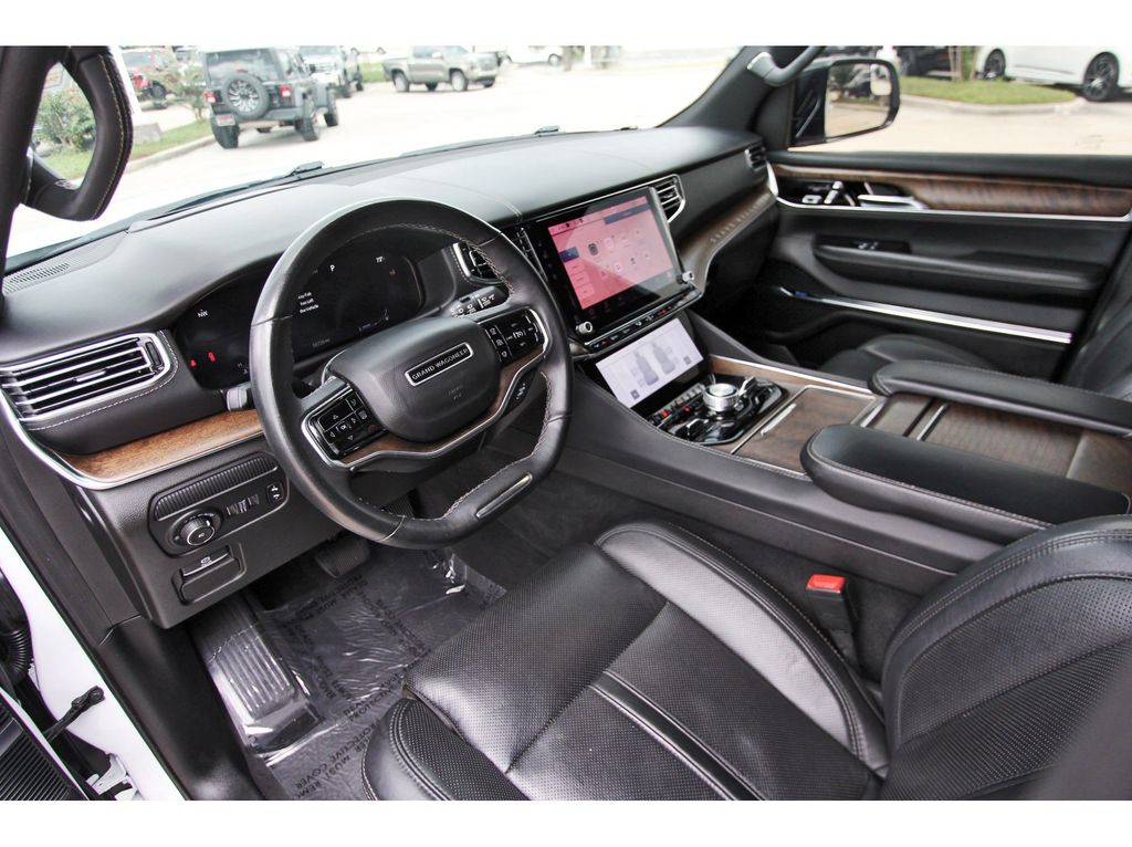 2023 Jeep Grand Wagoneer Base White at River Oaks CDJR