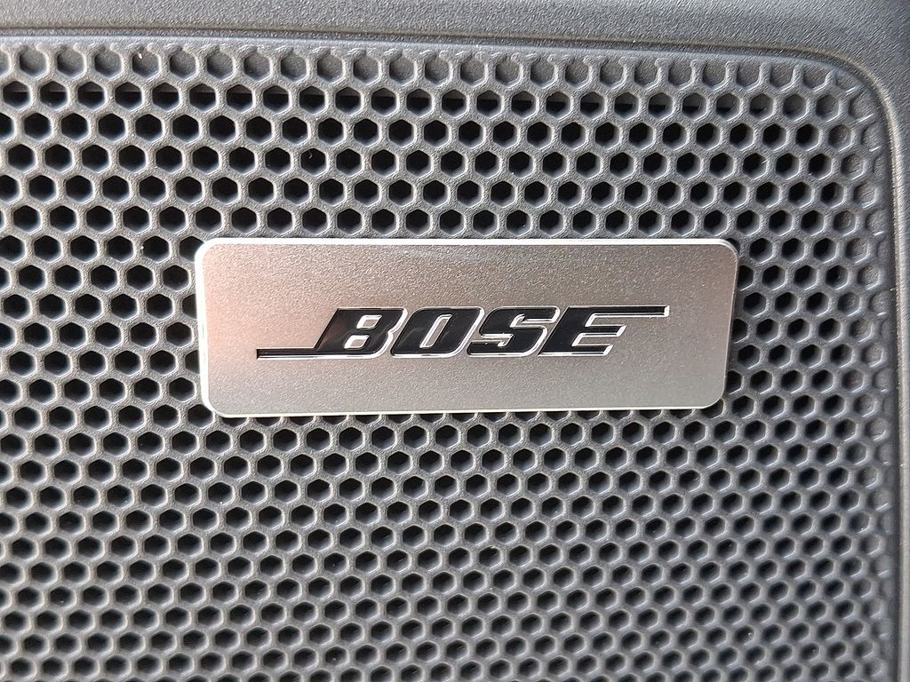 Thumbnail: 2026 Porsche Macan - 24