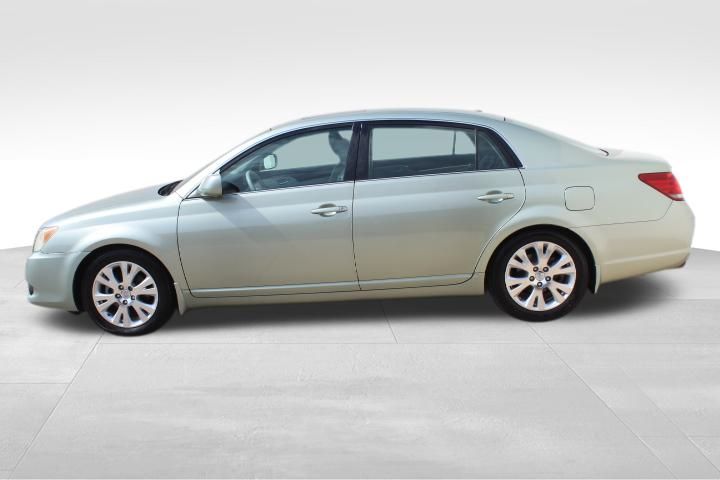 Used Car 2009 Toyota Avalon  For Sale In Georgetown, Texas