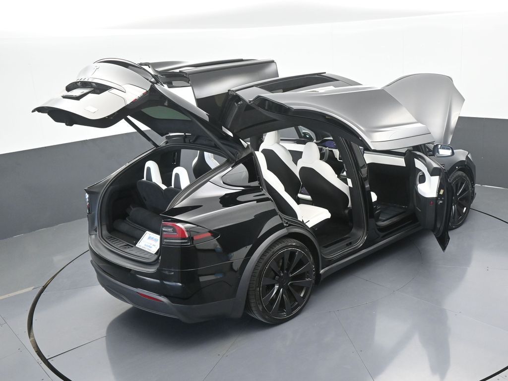 Used 2022 Black Tesla Plaid image 64