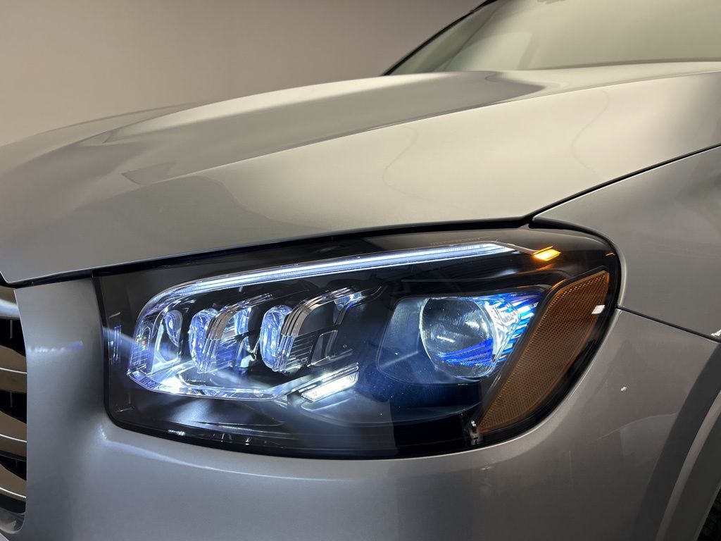 Thumbnail: 2026 Mercedes-Benz GLS - 9