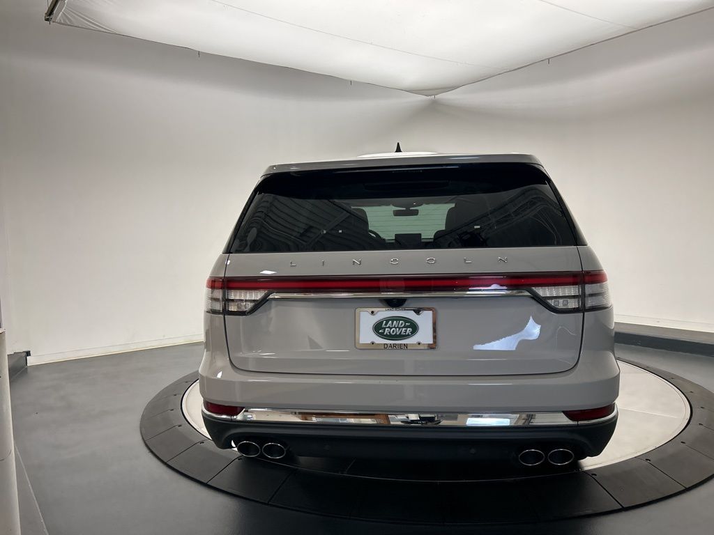 Thumbnail: 2022 Lincoln Aviator - 4