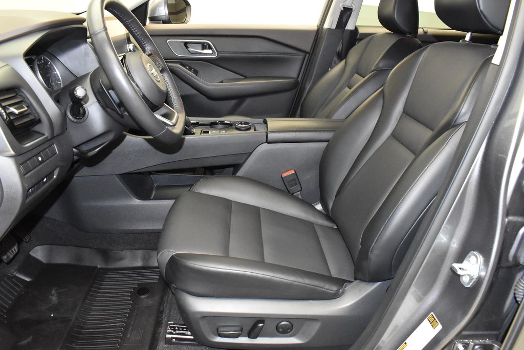 Thumbnail: 2021 Nissan Rogue - 12