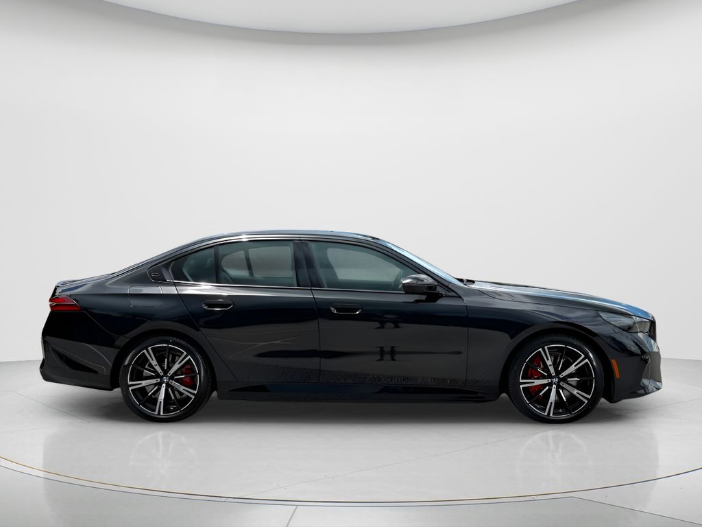 New 2027 Black BMW 550e xDrive image 4