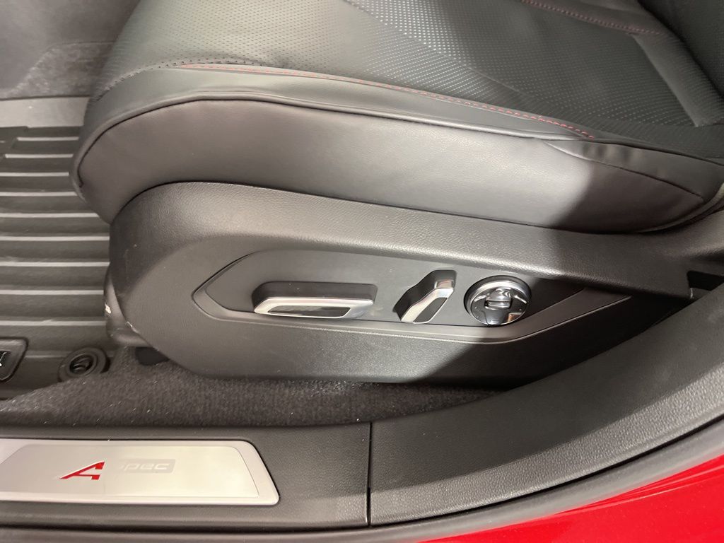 Thumbnail: 2026 Acura RDX - 24