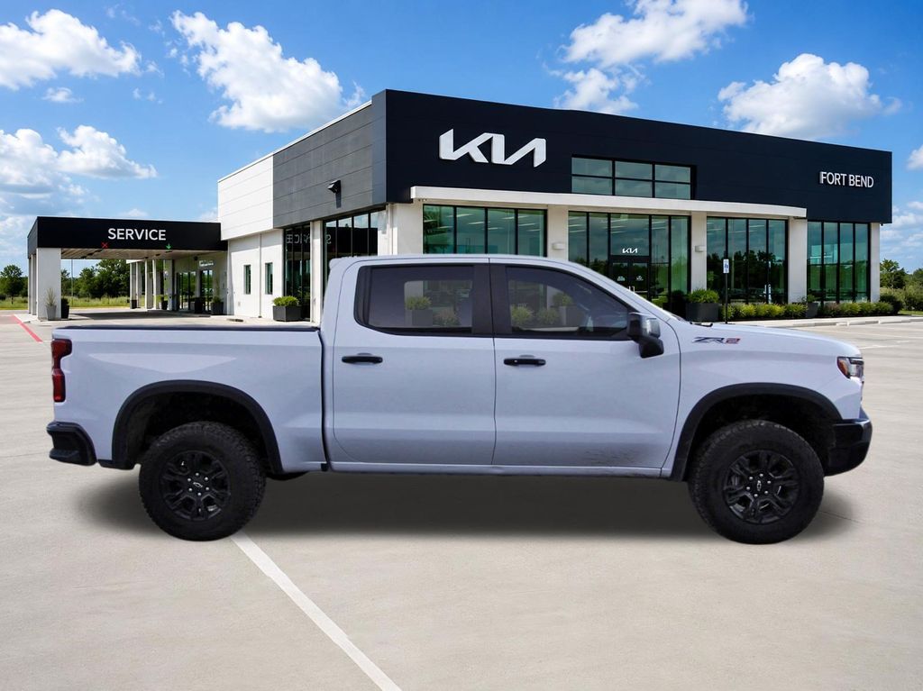 2023 Chevrolet Silverado 1500 ZR2 - 3