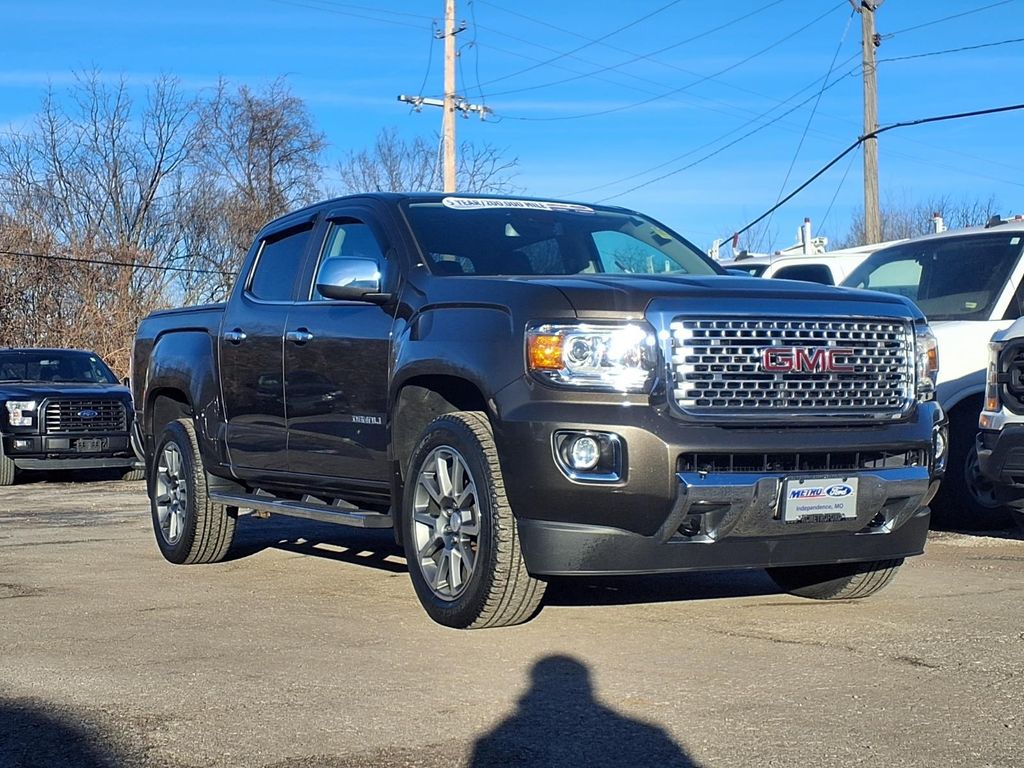 Smokey Quartz Metallic 2019 GMC Canyon Denali Crew Cab 4WD Pickup Truck Four-Wheel Drive 8-Speed Automatic