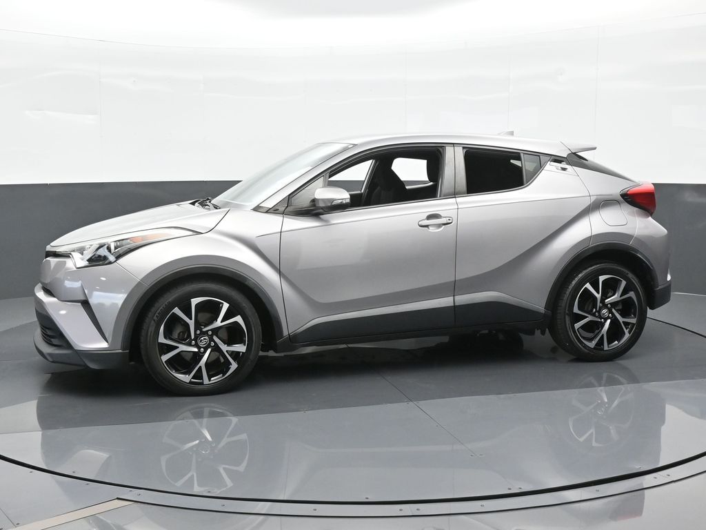 Used 2018 Toyota C-HR XLE with VIN JTNKHMBX0J1003233 for sale in Miami, FL