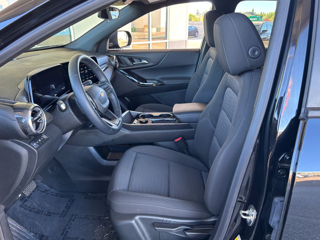 Thumbnail: 2026 Chevrolet Equinox - 21