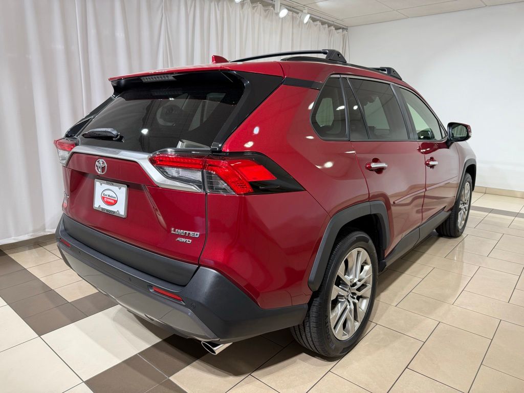 Thumbnail: 2019 Toyota RAV4 - 5