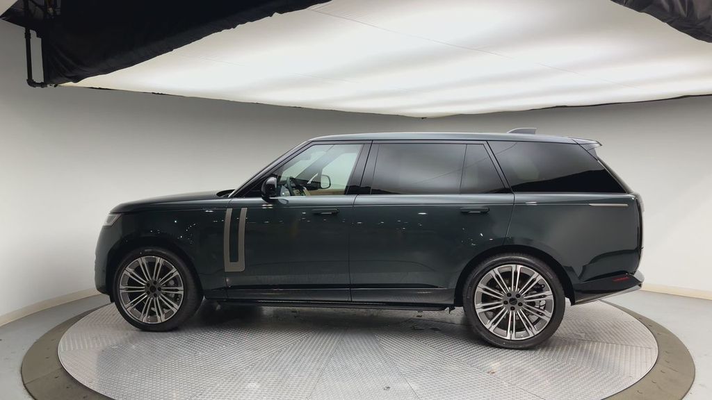 Thumbnail: 2026 Land Rover Range Rover - 5