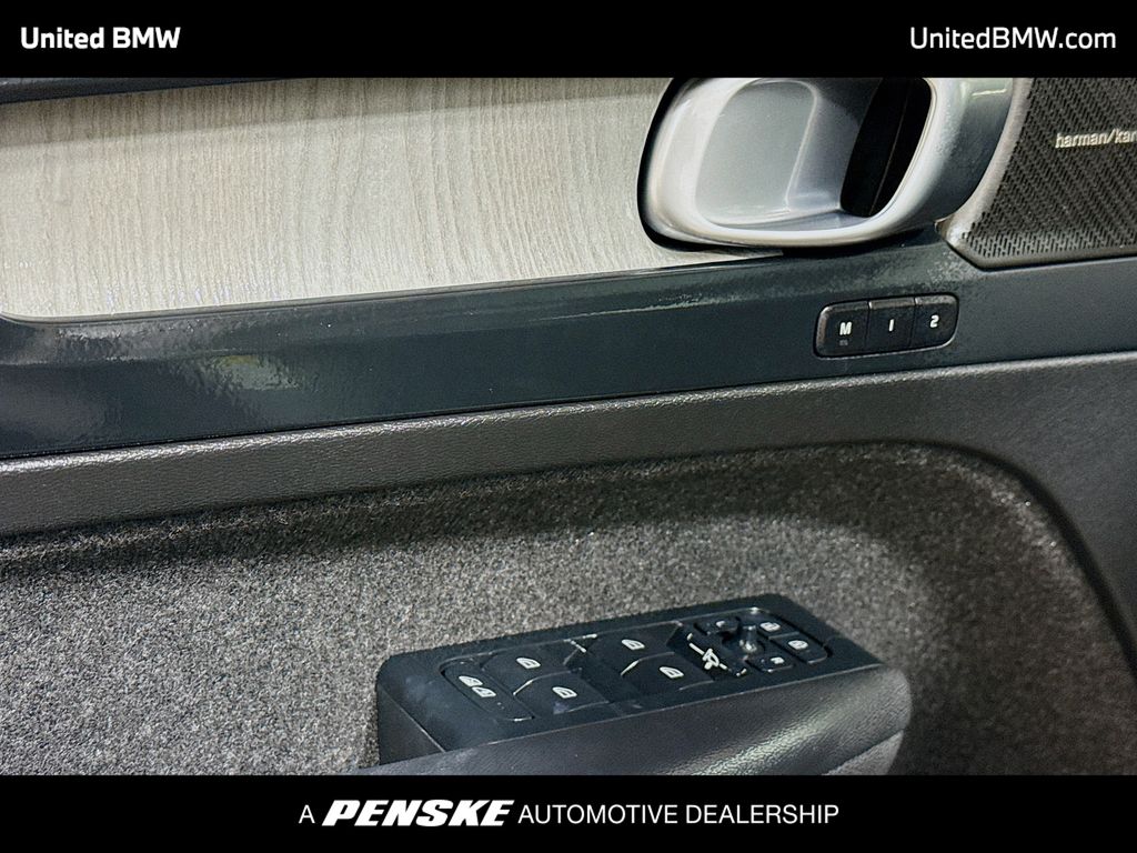 Thumbnail: 2026 Volvo XC40 - 3