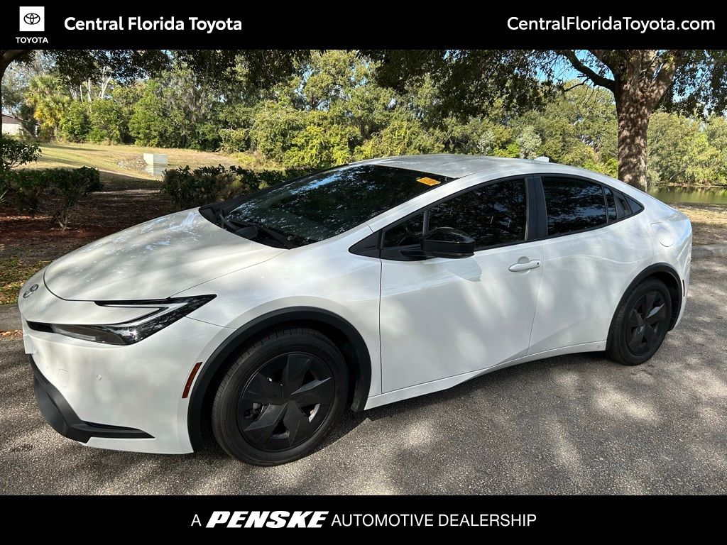 2024 Toyota Prius LE FWD