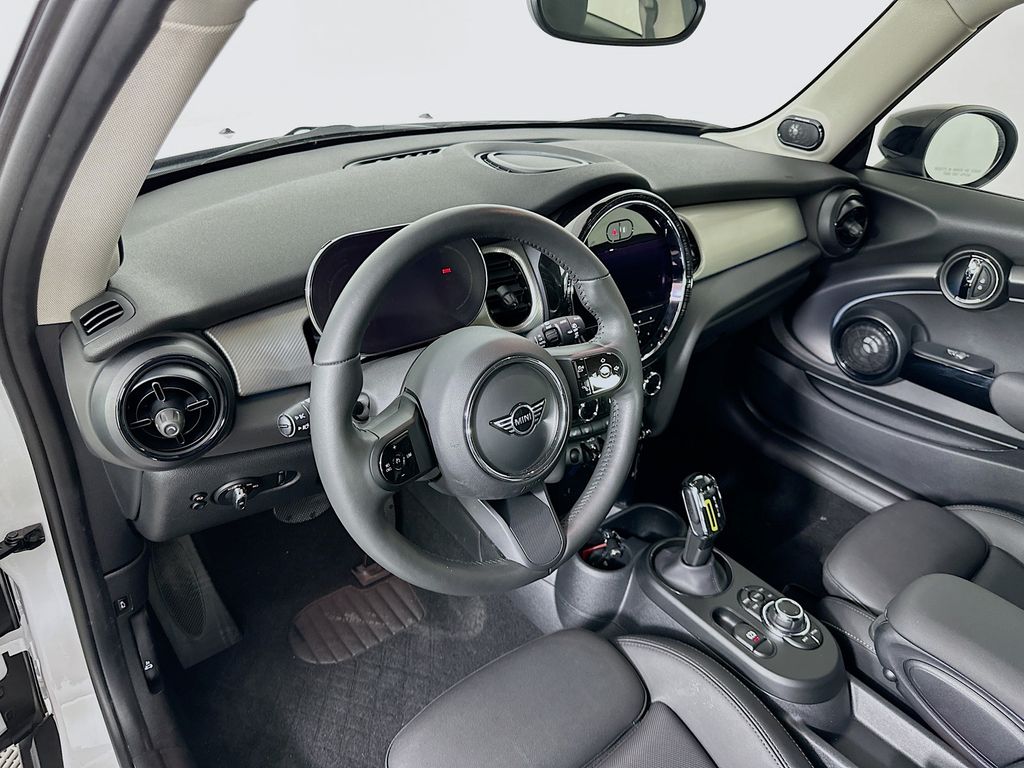 Thumbnail: 2024 MINI Cooper - 9