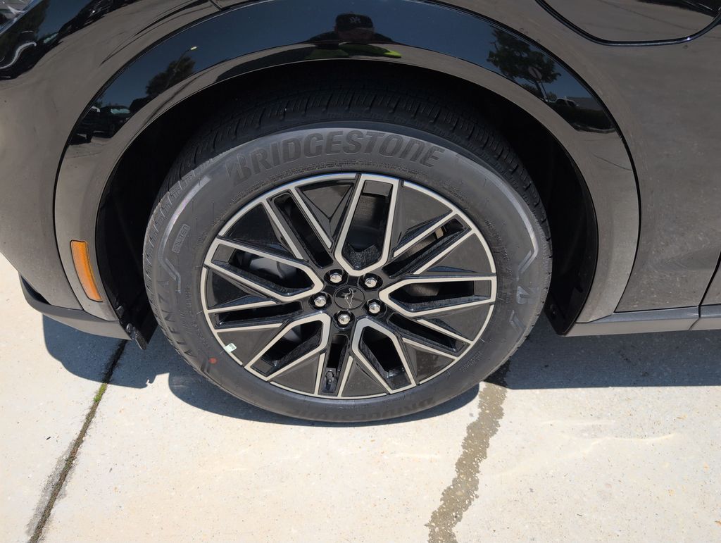 New 2026 Black Ford Premium image 17