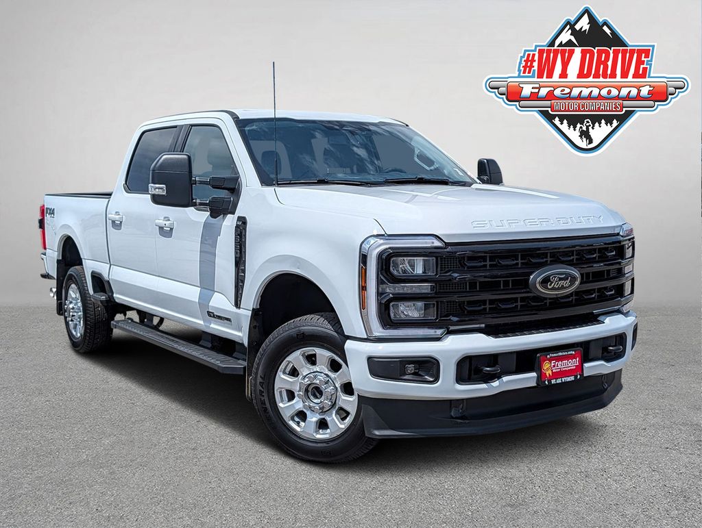 2024 Ford F-350 Super Duty XLT Crew Cab 4WD