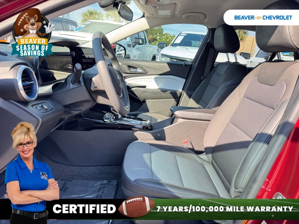 Used 2025 Chevrolet Trax SUV