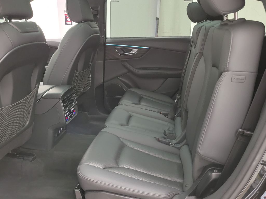 Thumbnail: 2024 Audi Q7 - 23